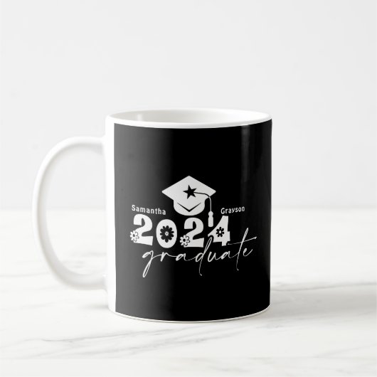 Personalisierte Graduate Class 2024 Schwarz/Weiß Kaffeetasse (Links)