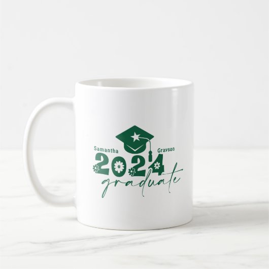 Personalisierte Graduate Class of 2024 Dark Green Kaffeetasse (Links)