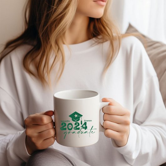 Personalisierte Graduate Class of 2024 Dark Green Kaffeetasse