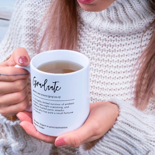 Personalisierte Graduiertendefinition Schwarz und  Kaffeetasse