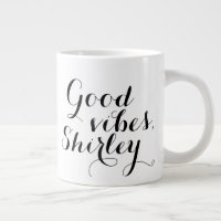 Personalisierte gute Vibes Shirley glücklich