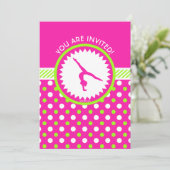Personalisierte Gymnastik Rosa grüne Polka-Punkte Einladung (Stehend Vorderseite)