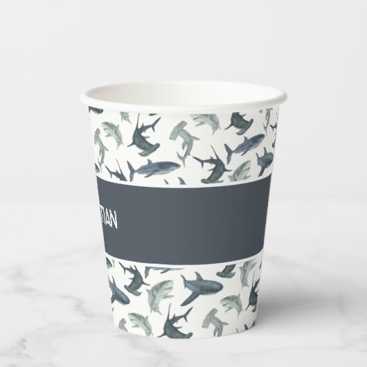 Personalisierte Haifischfräsen | Aquarellhaie Pappbecher (Rückseite)