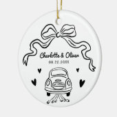 Personalisierte Hand Drawn Whimsical Bow Wedding Keramik Ornament (Links)