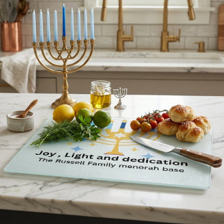 Personalisierte Hanukkah-Menora mit Familienname f Schneidebrett