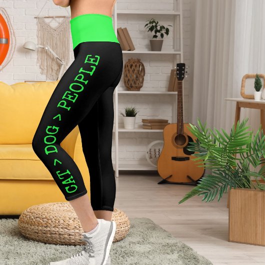 Personalisierte Haustiere Grün Schwarz Grunge Edgy Capri Leggings