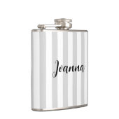 Personalisierte, hellgraue und weiße Streifen Flachmann (Rechts)