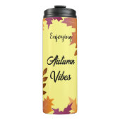 Personalisierte Herbstvibes Tumbler Thermosbecher (Vorderseite)