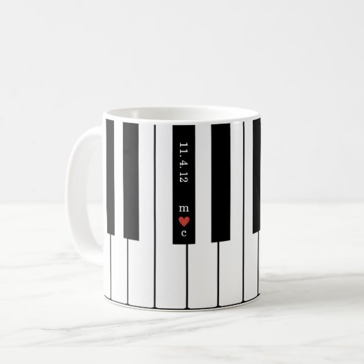 Personalisierte Herz-Initiale verbindet Kaffeetasse (Vorderseite Links)