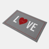 Personalisierte Herz-Initialen-Grau-Fußmatte Fußmatte (Schrägansicht)