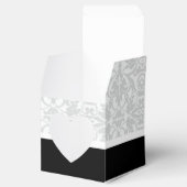 Personalisierte Herzbox mit weißem und schwarzem D Geschenkschachtel (Geöffnet)