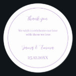 Personalisierte Hochzeit Einfach Lila Runder Aufkleber<br><div class="desc">Personalisierter Hochzeitsticker mit lila Farbe,  Sie können den Namen und das Datum des Ehepaares ändern,  und Ihre Nachricht für den Gast,  klicken Sie bitte auf den Link "Personalisierung".</div>