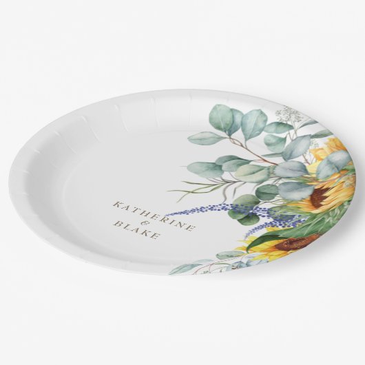 Personalisierte Hochzeit mit gelber Blüte Pappteller (Schrägansicht)