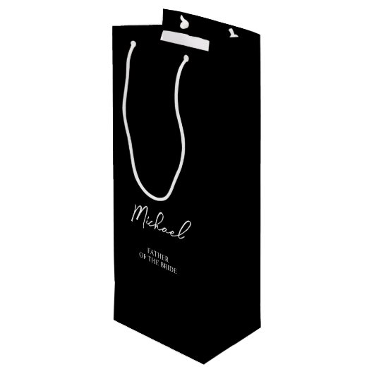 Personalisierte Hochzeitsfeier für Schwarz und Wei Geschenktüte Für Weinflaschen (Rückseite Schrägansicht)