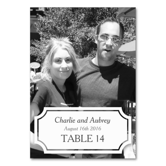 Personalisierte Hochzeitskarte für das White Panel Tischnummer (Vorderseite)