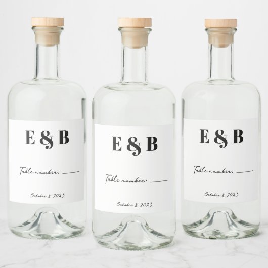 Personalisierte Hochzeitstil- und Datum-Tischnumme Alkoholflaschenetikett (Flaschen)