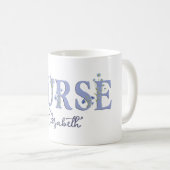 Personalisierte Hübsche florale Monogramm Nurie Kaffeetasse (VorderseiteRechts)