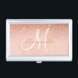 Personalisierte Hübsche Rose Gold Trendy Monogram Visitenkarten Dose<br><div class="desc">Dieses Design wurde mithilfe von digitaler Kunst erstellt und kann in dem Bereich personalisiert sein, der zur Verfügung gestellt wird, oder indem Sie den Klick wählen, um weitere Optionen anzupassen und den Namen, die Initialen oder die Wörter zu ändern. Sie können auch die Textfarbe und den Textstil ändern oder den...</div>