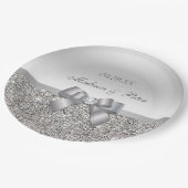 Personalisierte Imitate Silver Sequins Bow Wedding Pappteller (Schrägansicht)
