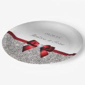 Personalisierte Imitate Silver Sequins Red Bow Wed Pappteller (Schrägansicht)