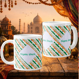 Personalisierte indische Flagge gekachelt Jumbo-Tasse