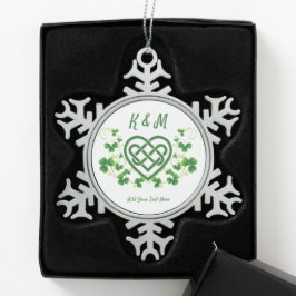 Personalisierte irische keltische Liebe Schneeflocken Zinn-Ornament