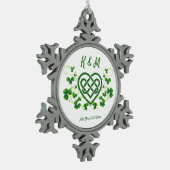 Personalisierte irische keltische Liebe Schneeflocken Zinn-Ornament (Links)
