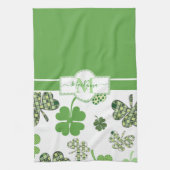 Personalisierte Irish Green Cloud St Patricks Geschirrtuch (Vertikal)