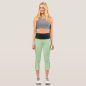 Personalisierte Katzen auf schwarz-blassgrün Capri Leggings (Vorderseite)