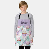 Personalisierte Kinder-Schürze Lavendel-Cupcake Mo Schürze (Getragen)