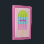 Personalisierte Kindertasche mit Eis Tri-fold Geldbeutel<br><div class="desc">Personalisierte Kindertasche mit Eis lolly Illustration. Niedliche Geburtstag oder Weihnachtsgeschenke für kleine Mädchen. Personalisierbar mit Namen oder Buchstaben Ihres Kindes. Machen Sie eine für Ihr Mädchen,  Ihre Tochter,  Ihre Enkelin,  Ihr Enkelkind usw. Farbige Abbildung des Eisbrechers. Geburtstag und Weihnachten Geschenke Ideen für Kinder.</div>