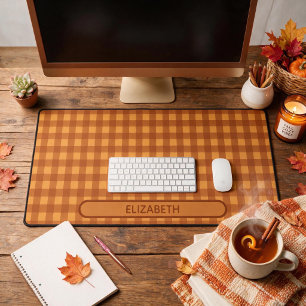 Personalisierte klassische Kürbis-Herbst-Gingham-K Schreibtischunterlage