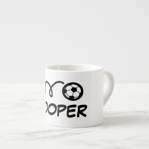 Personalisierte kleine Tasse mit niedlichem Fußbal