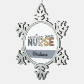 Personalisierte Krankenversicherung oder Krankenve Schneeflocken Zinn-Ornament (Rechts)