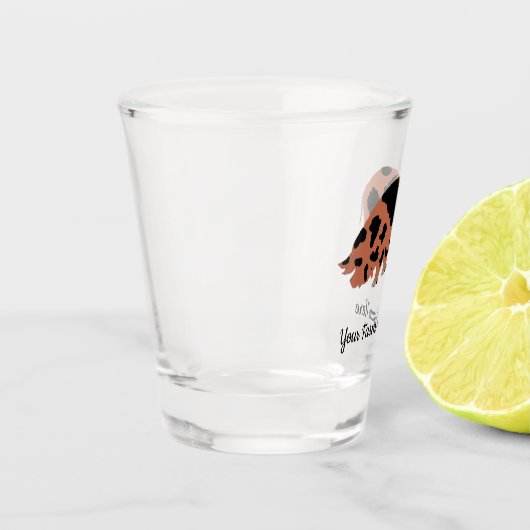 Personalisierte KuneKune-Schweinefarm Schnapsglas (Links)