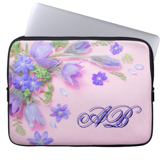 Personalisierte Laptop-Hülle mit floralem Monogram Laptopschutzhülle (Vorderseite)