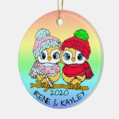 Personalisierte LGBT Love Birds Owls Weihnachten Keramik Ornament (Links)