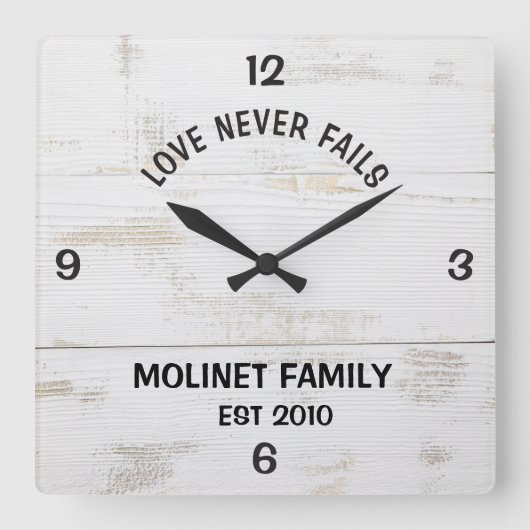 Personalisierte "Liebe Versage nie" Rustikale Uhr (Vorderseite)