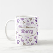 Personalisierte Lila Hearts Paw Prints Tasse (Links)