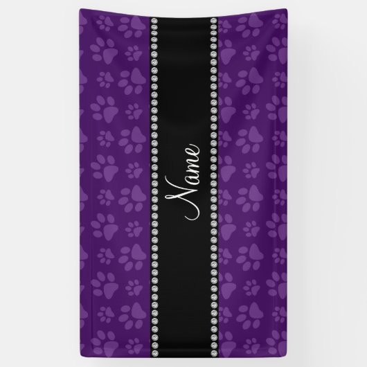 Personalisierte lila Hundetatzennamensdrucke Banner (Vertikal)