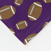Personalisierte lila Namensfußball Fleecedecke (Ecke)