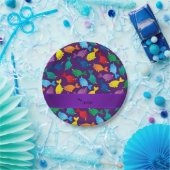 Personalisierte lila Regenbogen Namensnarwhals Pappteller (Party)