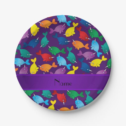 Personalisierte lila Regenbogen Namensnarwhals Pappteller (Vorderseite)