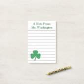 Personalisierte linierte Shamrock-Post-it-Notes Post-it Klebezettel (Auf Schreibtisch)