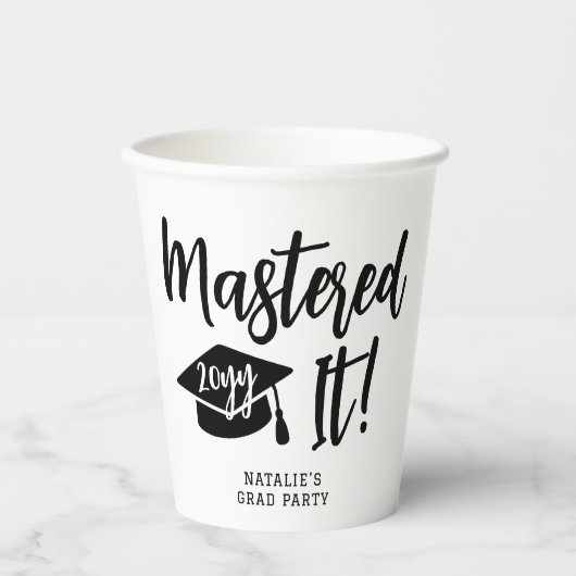 Personalisierte Master-Grad-Abschluss meistert es Pappbecher (Vorderseite)