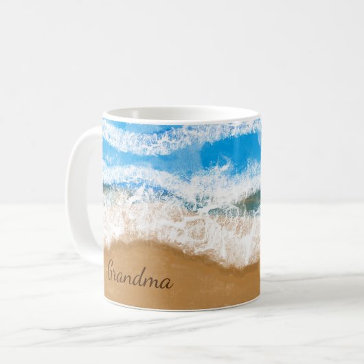 Personalisierte Meereswellen, die am Sandstrand ab Kaffeetasse (Vorderseite Links)