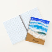 Personalisierte Meereswellen, die am Sandstrand ab Notizblock (Innenseite)