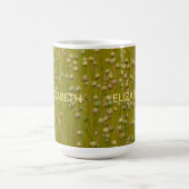 Personalisierte mehrfarbige grüne Florals Kaffeetasse (Mittel)