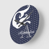 Personalisierte Mermaid White Navy mit Monogramm Runde Wanduhr (Winkel)