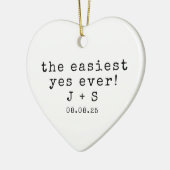 Personalisierte Minimalistische Typografie Verlobt Keramik Ornament (Links)